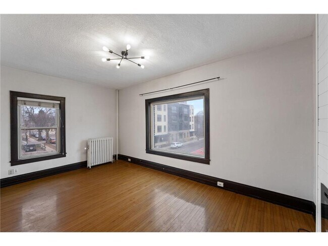 Foto del edificio - 2881 Irving Ave S