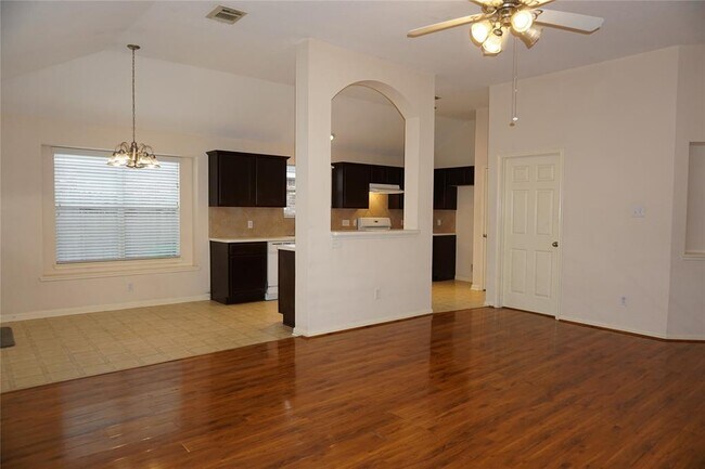 Foto del edificio - 6519 Greenhouse Rd