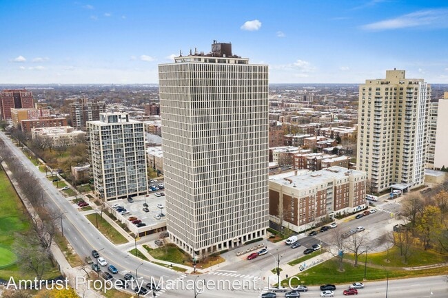 Building Photo - 1 br, 1 bath House - 6700 S South Shore Dr...