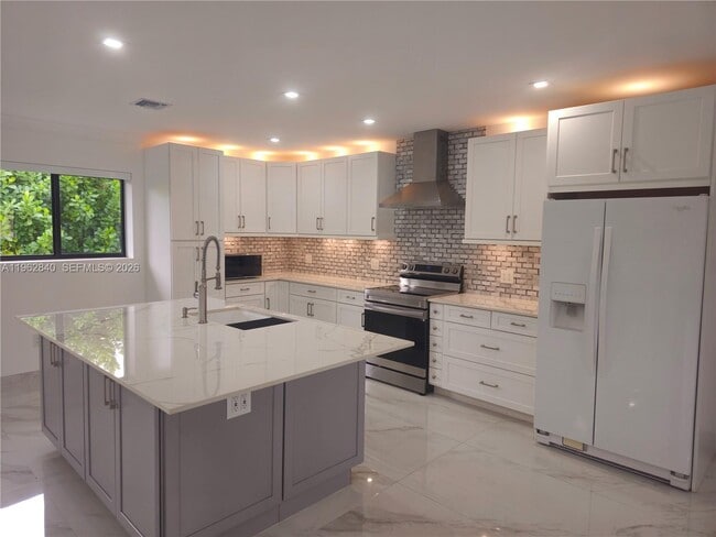 Building Photo - 26720 SW 203rd Ave