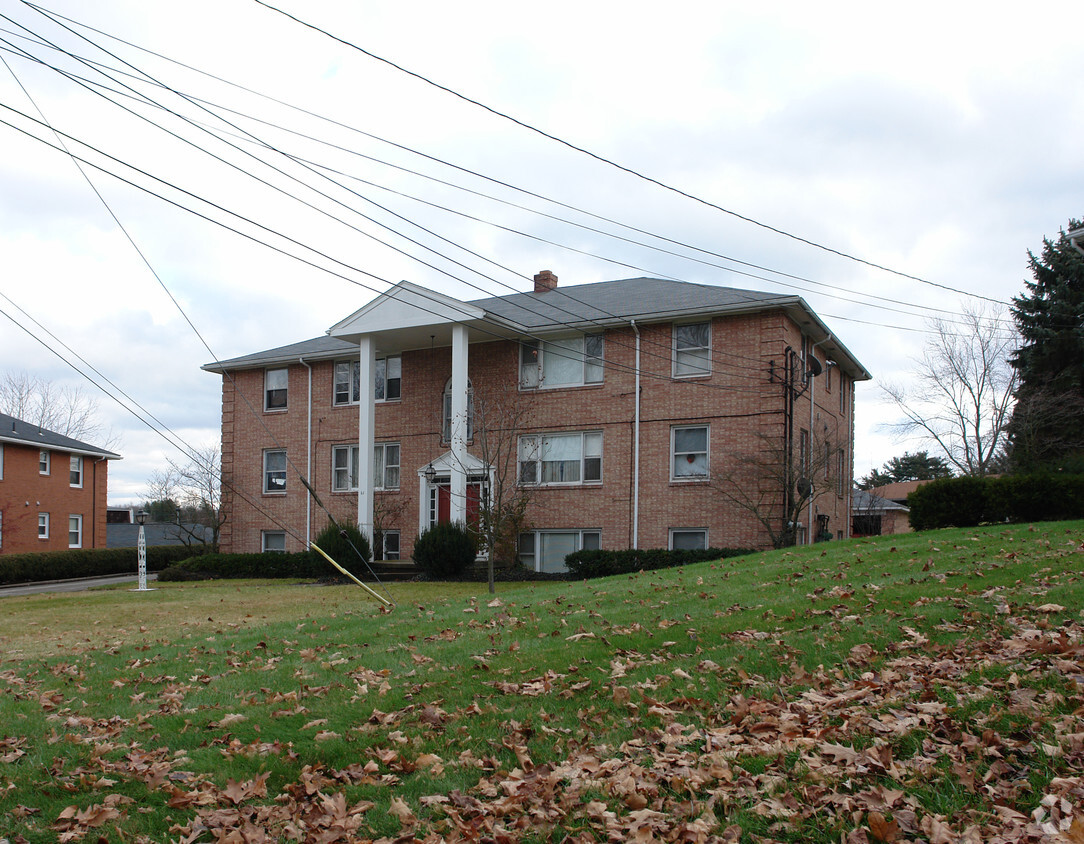 Building Photo - 61 Green Bay Dr