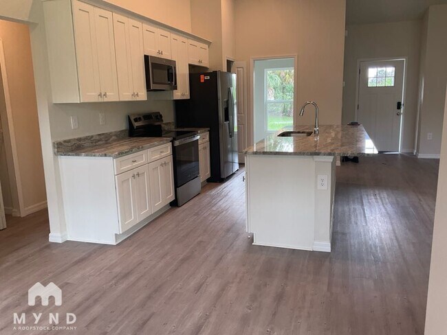 Building Photo - 3979 Kennett St