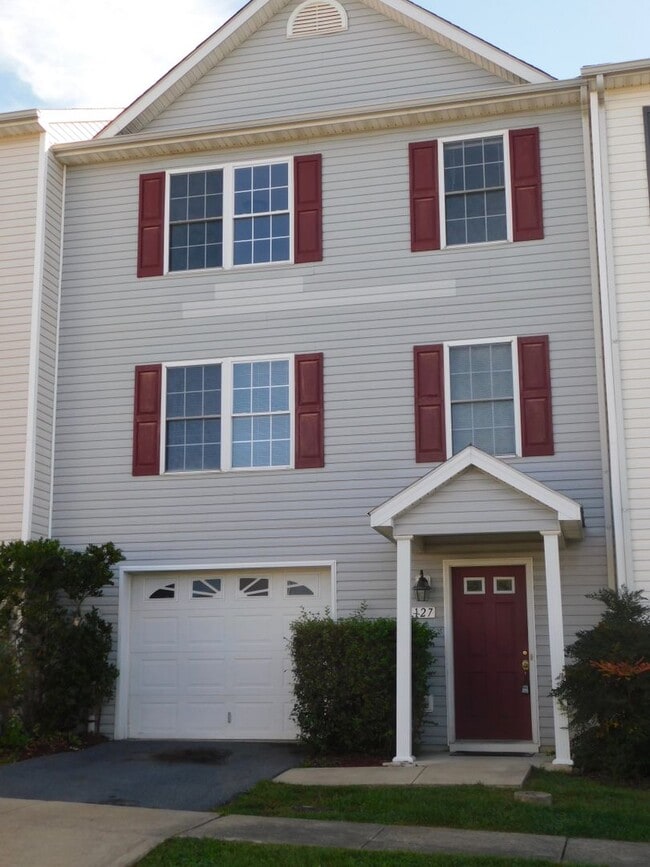 Building Photo - 127 Lighthouse Ln