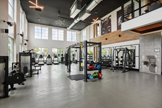Gimnasio - Mira Delray
