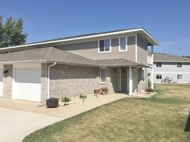 Building Photo - 263 Meadowside Dr