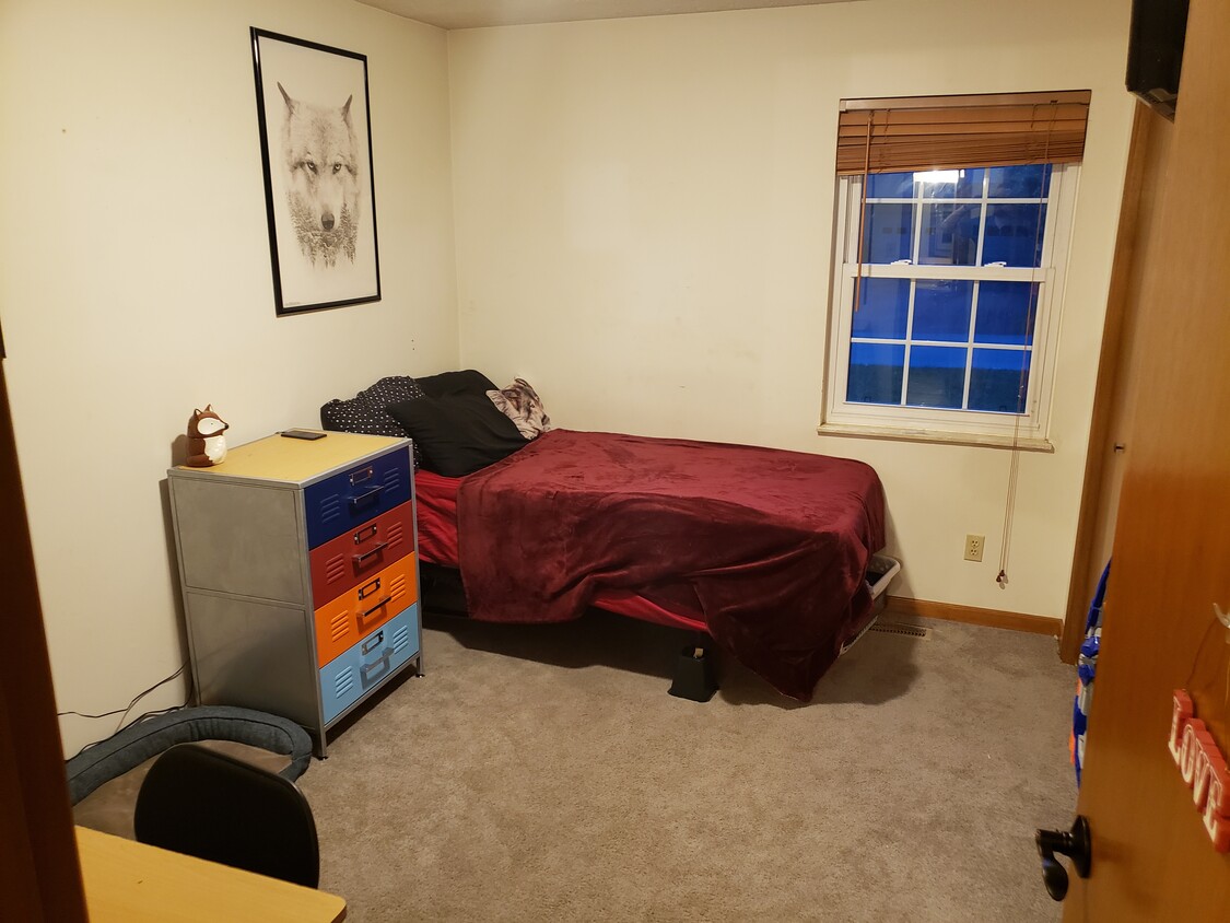 Bedroom 2 - 528 Merritt Road