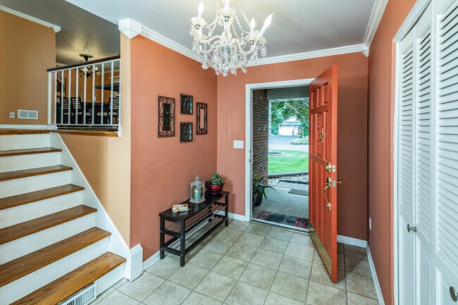 Foto del edificio - 81 Central Ave