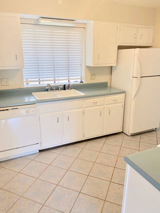 Foto del edificio - 2/1.5 NE Jackson Townhome