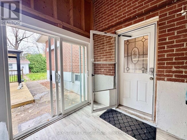 Photo du bâtiment - 3136 Victoria St