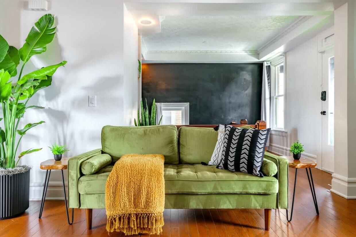 Foto principal - 33-33 Lundy St