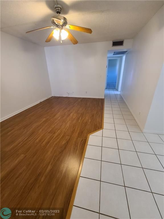 Foto del edificio - 200 SW 132nd Way