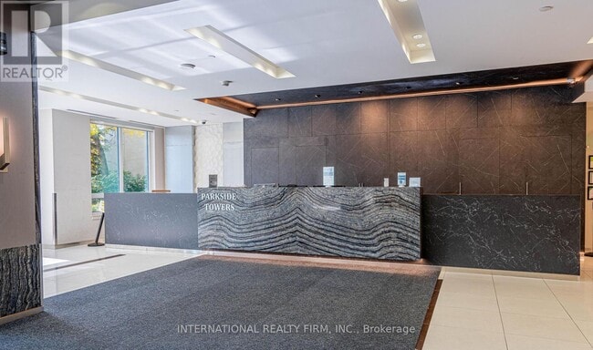 Building Photo - 7165 Yonge St