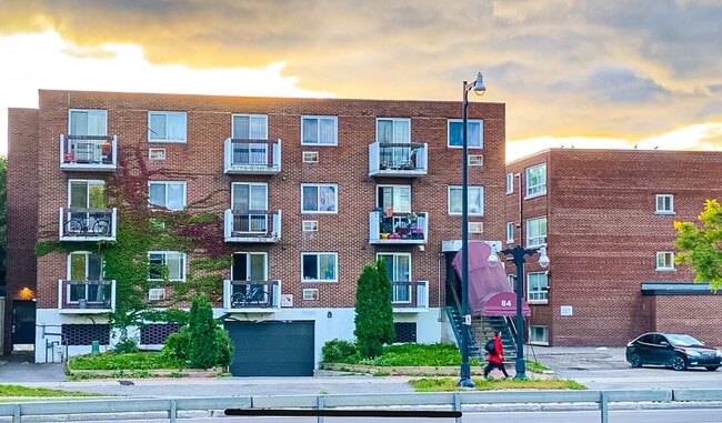 Building Photo - 84 King Edward Ave