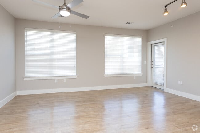 2BR, 2BA - 1149SF - The Studio at ThinkEast