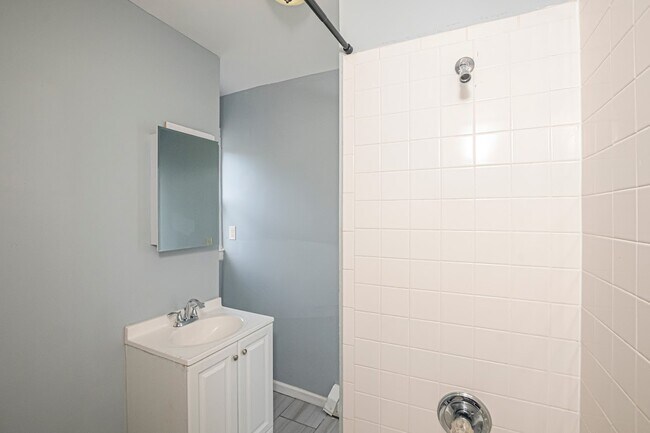 Foto del edificio - 11 Baldwin Ave