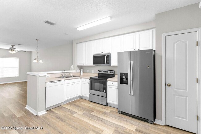 Foto del edificio - 1342 Hampton Park Ln