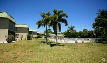 Building Photo - 6731 Winkler Rd