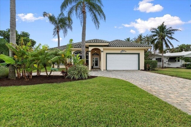 Photo - 72 Waterway Rd House