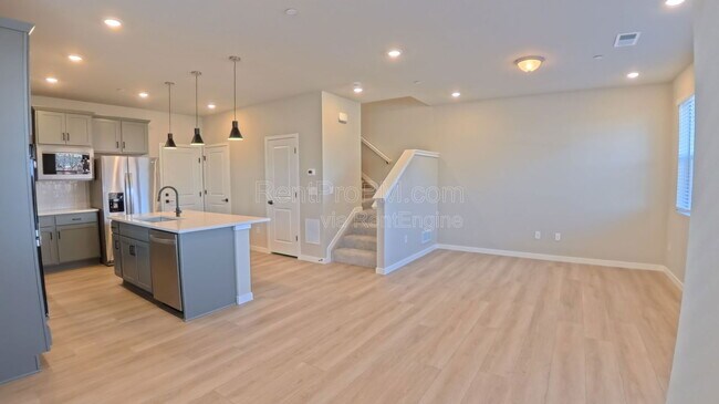 Foto del edificio - 776 Nob Hl Ln