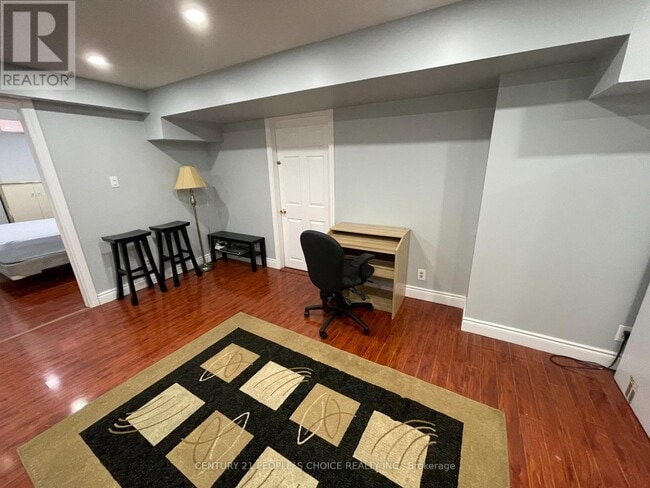 Building Photo - 340 Bristol Rd W