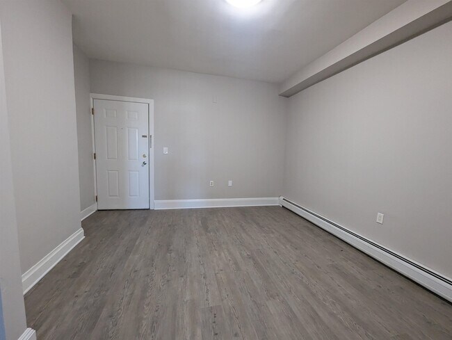 Building Photo - 784 Ocean Ave