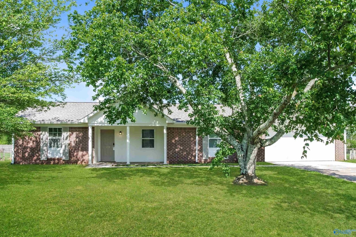 15808 Coldwater Dr, Harvest, AL 35749 House Rental in Harvest, AL