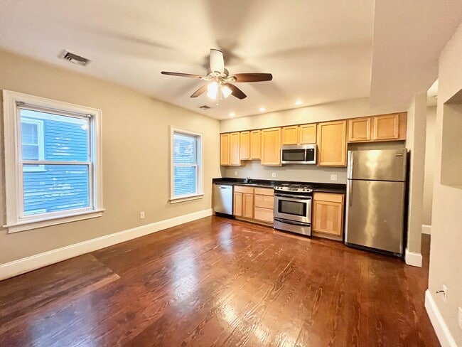 Foto del edificio - 180 Hillside St