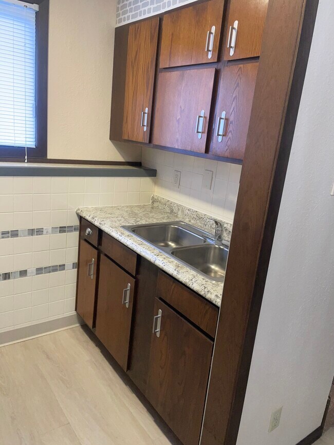 Foto del edificio - 1420 W South Park Ave