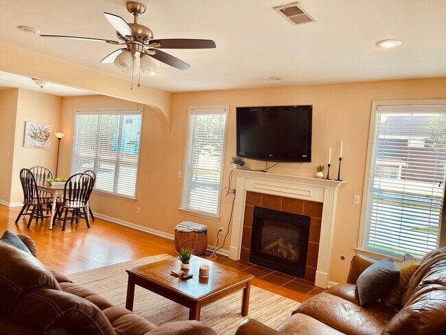 sala de estar - 1436 Island Town Cove