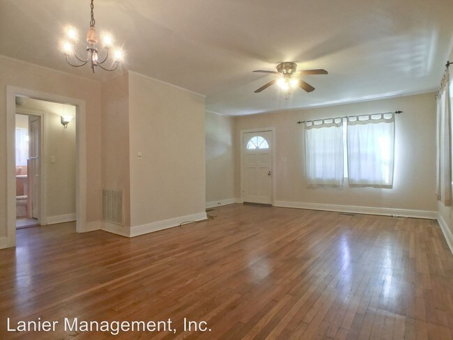Building Photo - 2 br, 1 bath House - 3206 Russell St