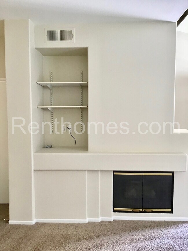Foto del edificio - Carmel Valley, 4155 Via Candidiz--2 Story ...