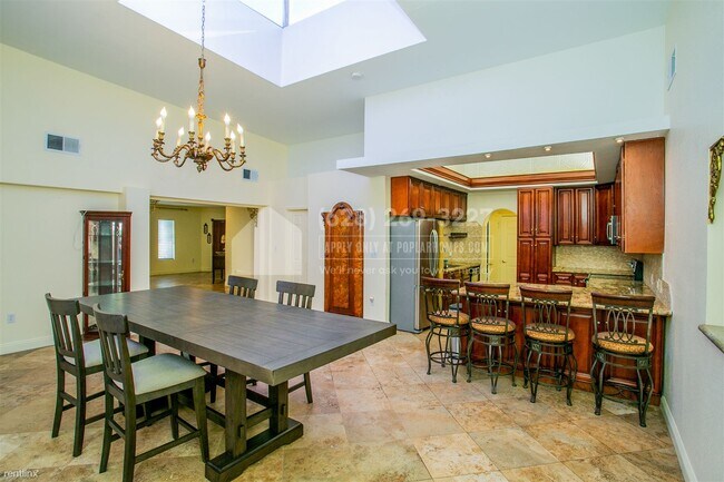 Building Photo - 5 br, 2.5 bath House - 3920 Mountain Trail...