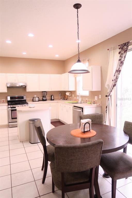 Foto del edificio - 4635 Riverton Dr
