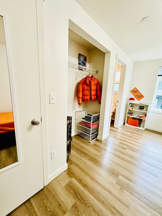 Interior Photo - Radian Apartments