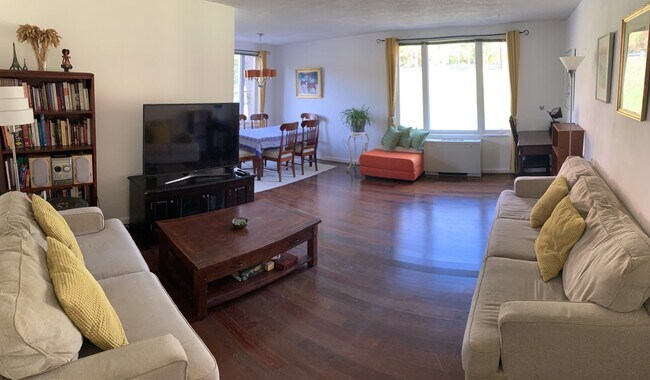 Foto del edificio - 2400 41st St NW