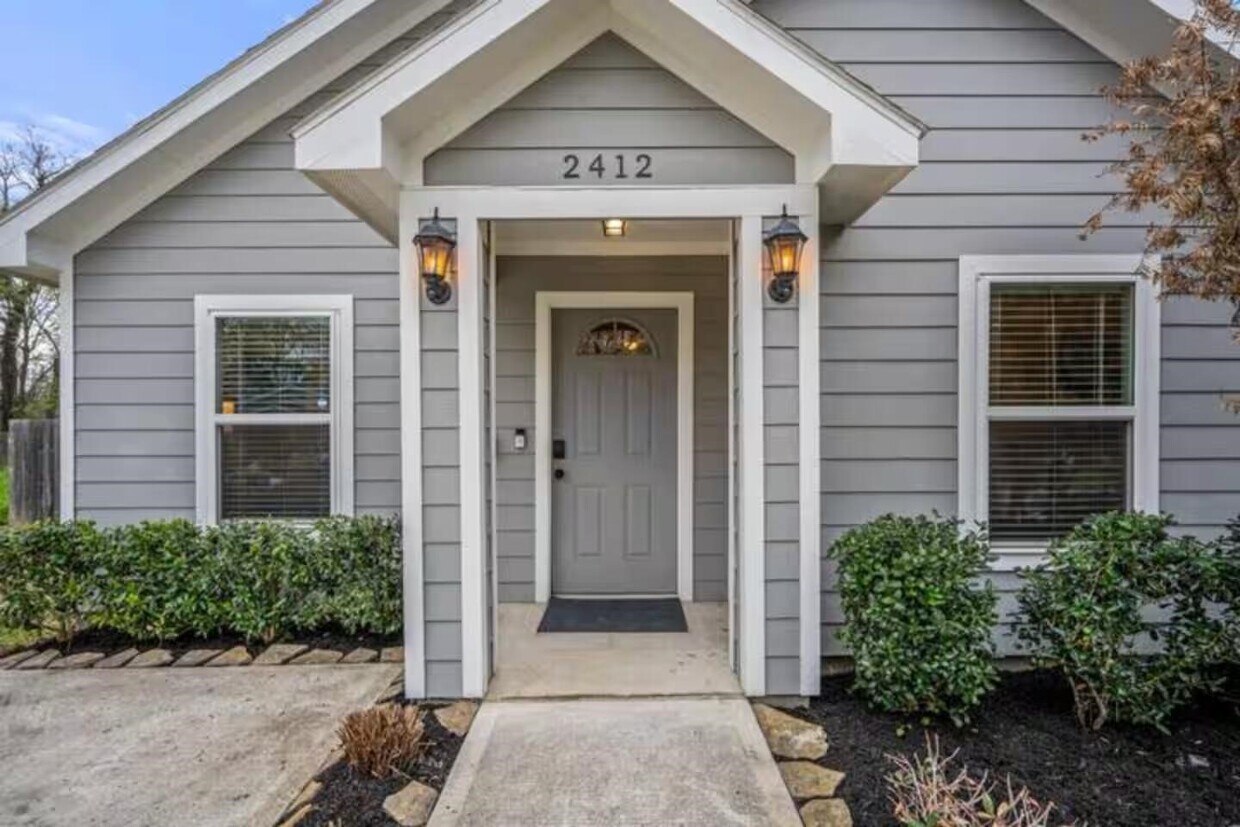 Foto principal - 2412 Sam Wilson St
