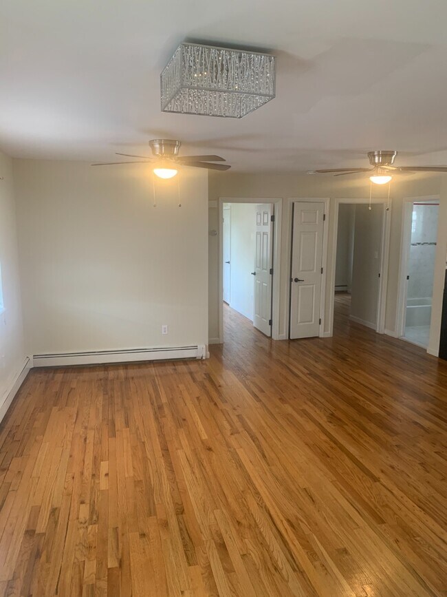 Foto del edificio - 769 E 226th St