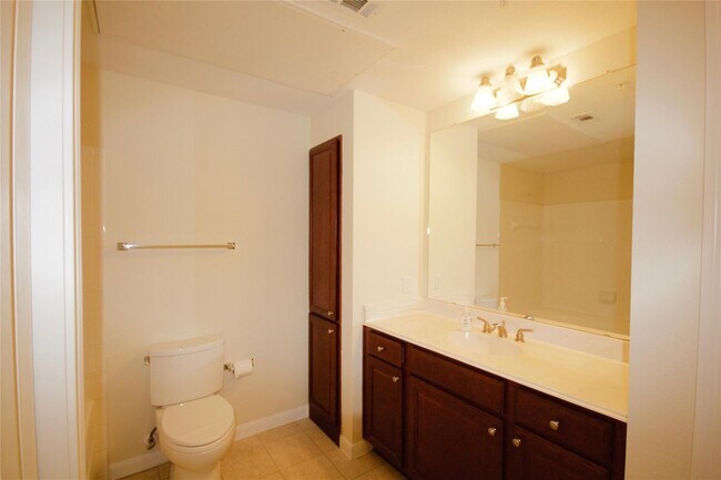 Foto del edificio - 7575 Kirby Dr