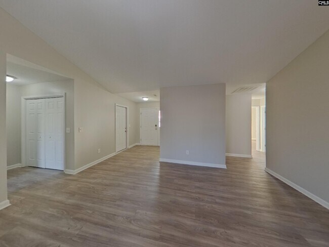 Foto del edificio - 4 Sweetberry Ct