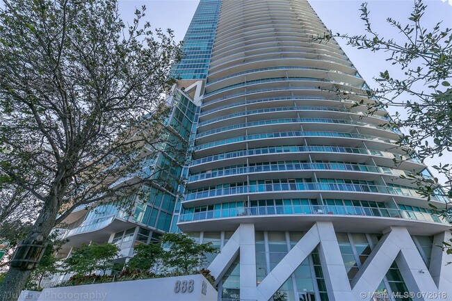 Foto del edificio - 888 Biscayne Blvd