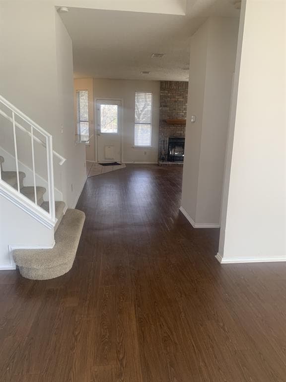 Foto del edificio - 8011 Doe Meadow Dr