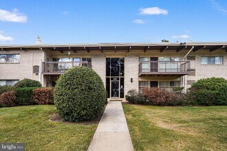 Building Photo - 4965 Americana Dr