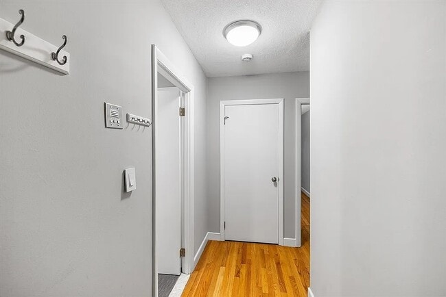 Foto del edificio - 11 Cogswell Ave