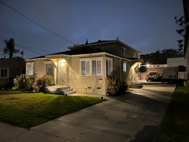 Foto del edificio - 10543 Western Ave