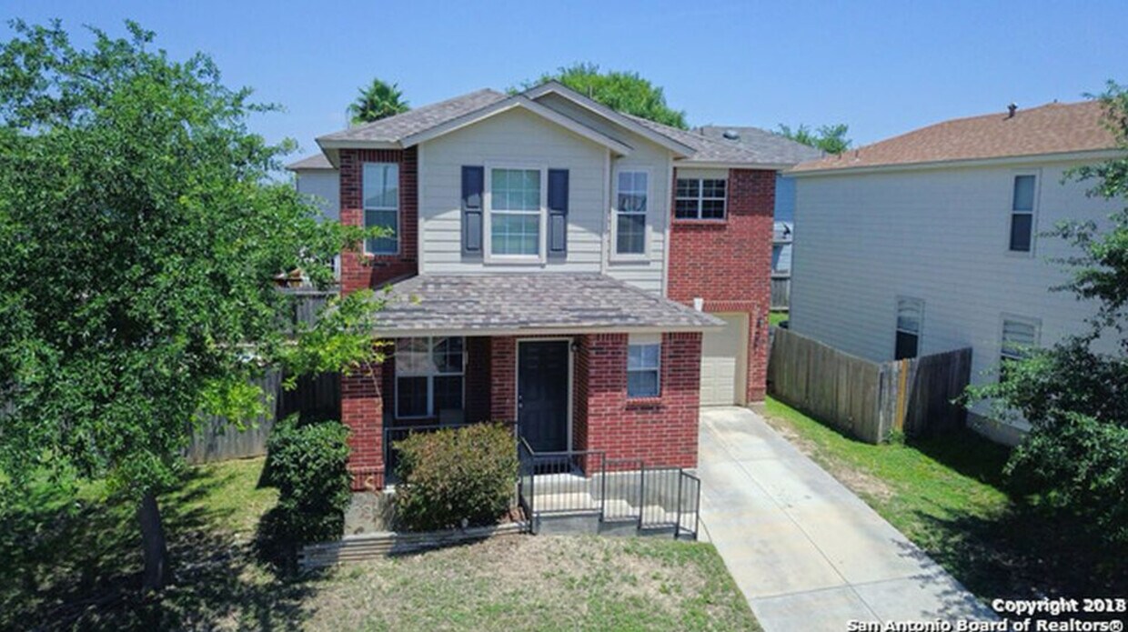 Primary Photo - 915 Marble Pt