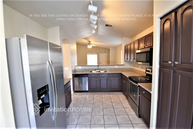 Foto del edificio - 2046 N 90th Ln