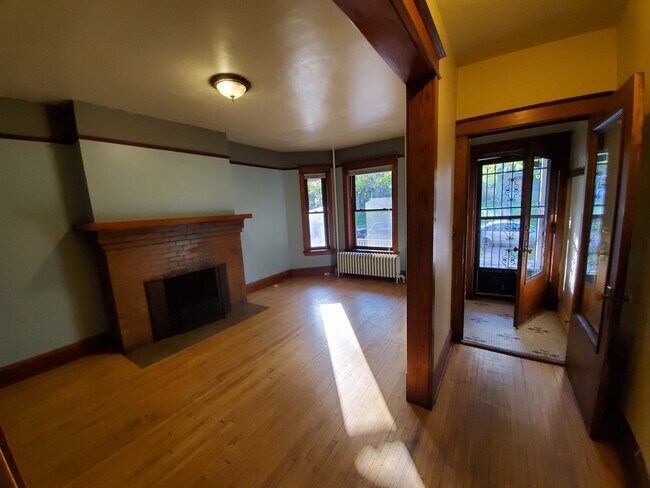 Foto del edificio - AVAILABLE DECEMBER! - 4 Bed 1.5 Bath Home!