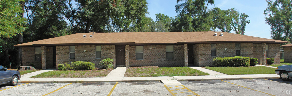 Primary Photo - 205 NW County Road 235
