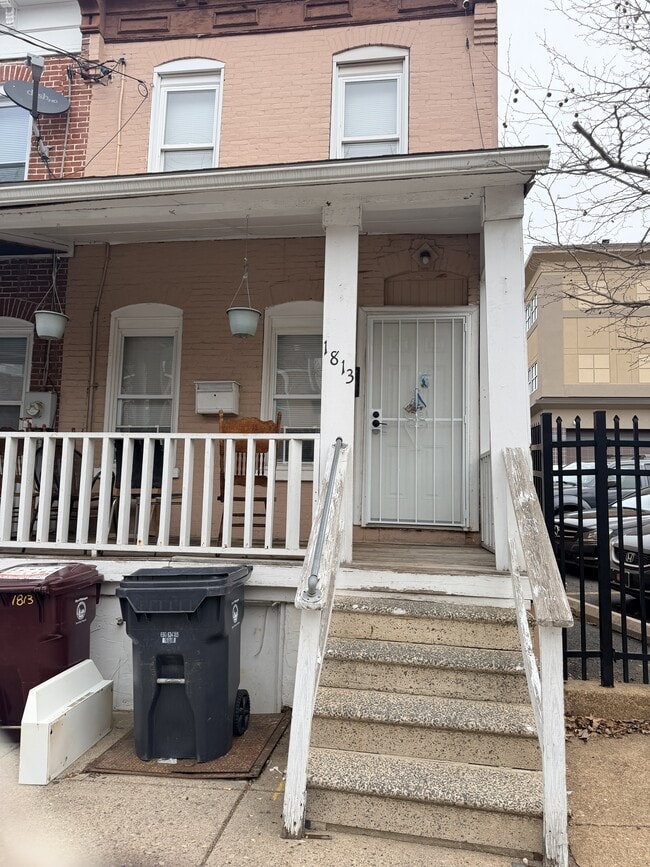 Building Photo - 1813 W 3rd St