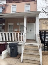 Building Photo - 1813 W 3rd St